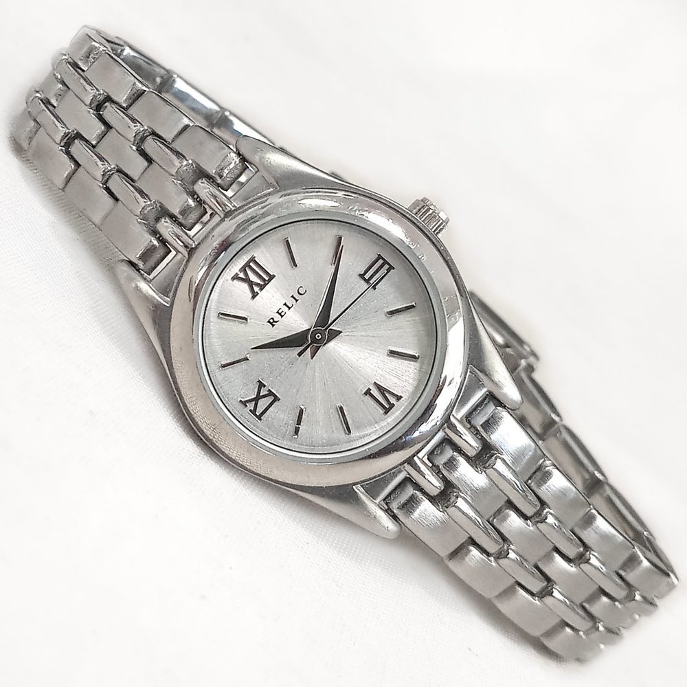 Relic by Fossil Watch PR6058 Silver Tone 24mm